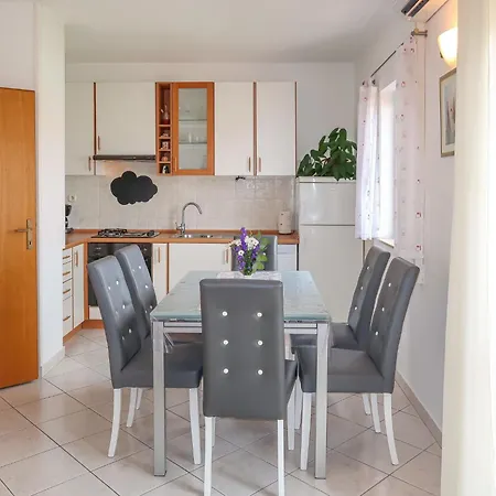 Ana-2 By Interhome *